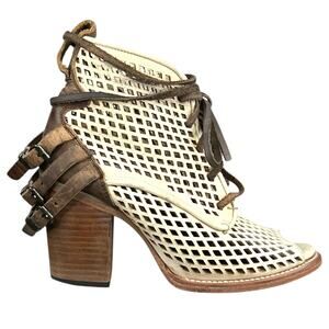 Freebird By Steven Women’s Benni Cream Leather Open Toe Ankle Bootie Size 8